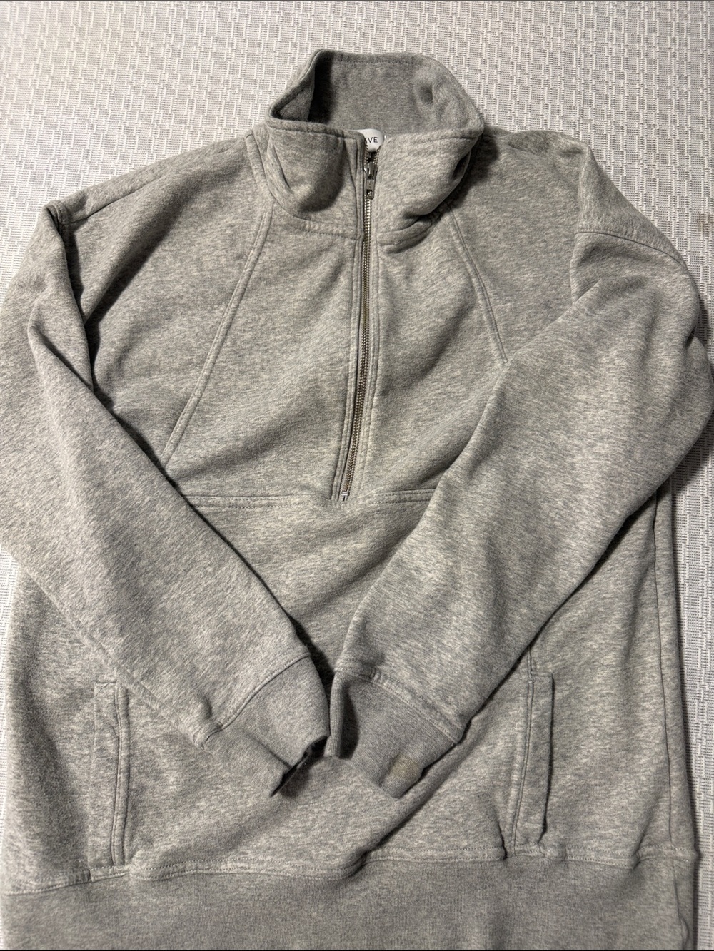 Evereve Men's Light Gray Half-Zip Pullover Sweater